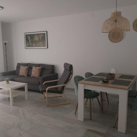 Fuengirola Puerto 2 Room & Parking Exterior photo