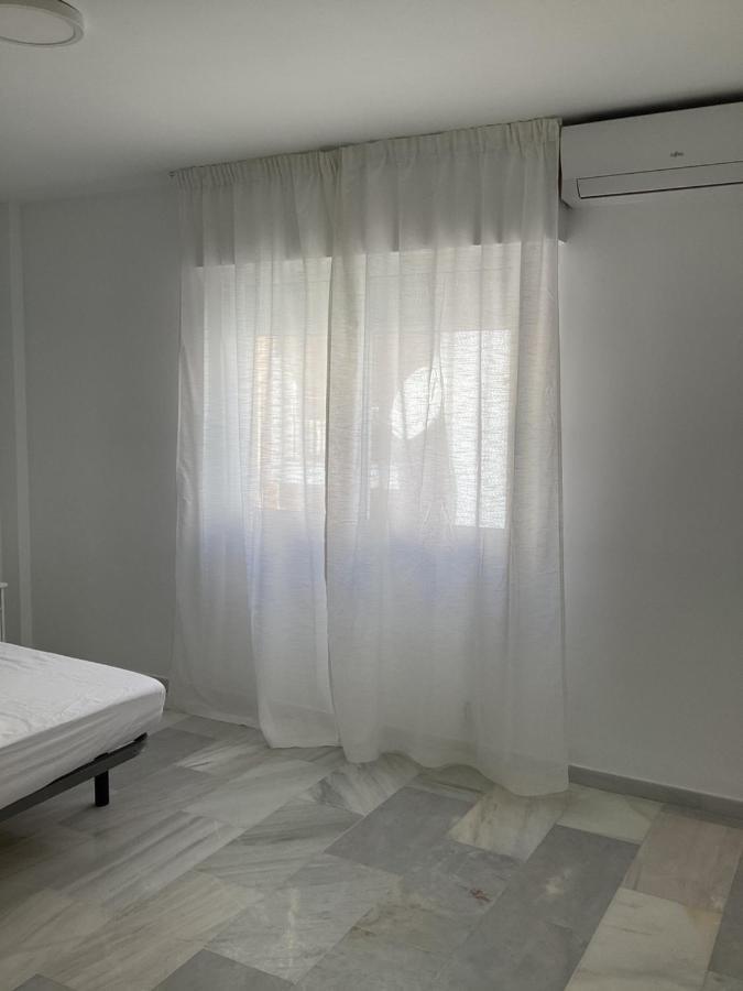 Fuengirola Puerto 2 Room & Parking Exterior photo