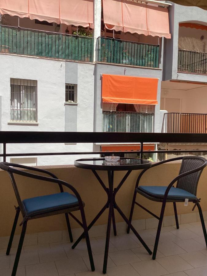 Fuengirola Puerto 2 Room & Parking Exterior photo