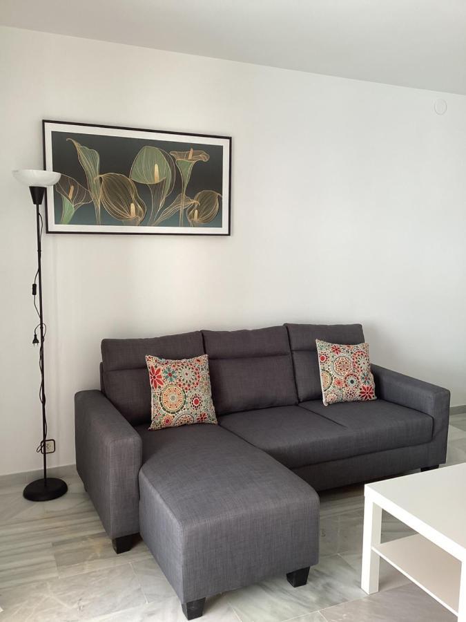 Fuengirola Puerto 2 Room & Parking Exterior photo