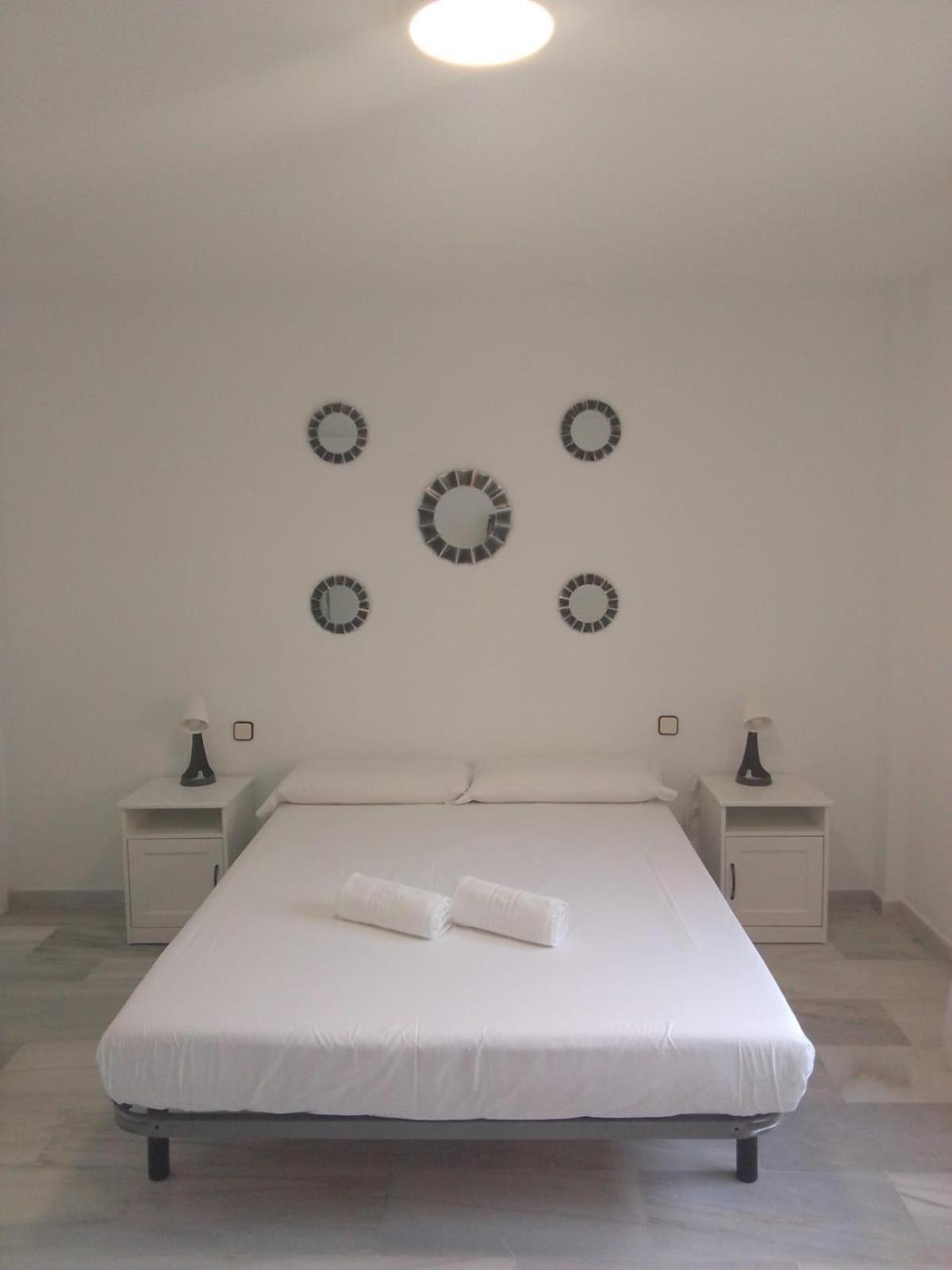 Fuengirola Puerto 2 Room & Parking Exterior photo
