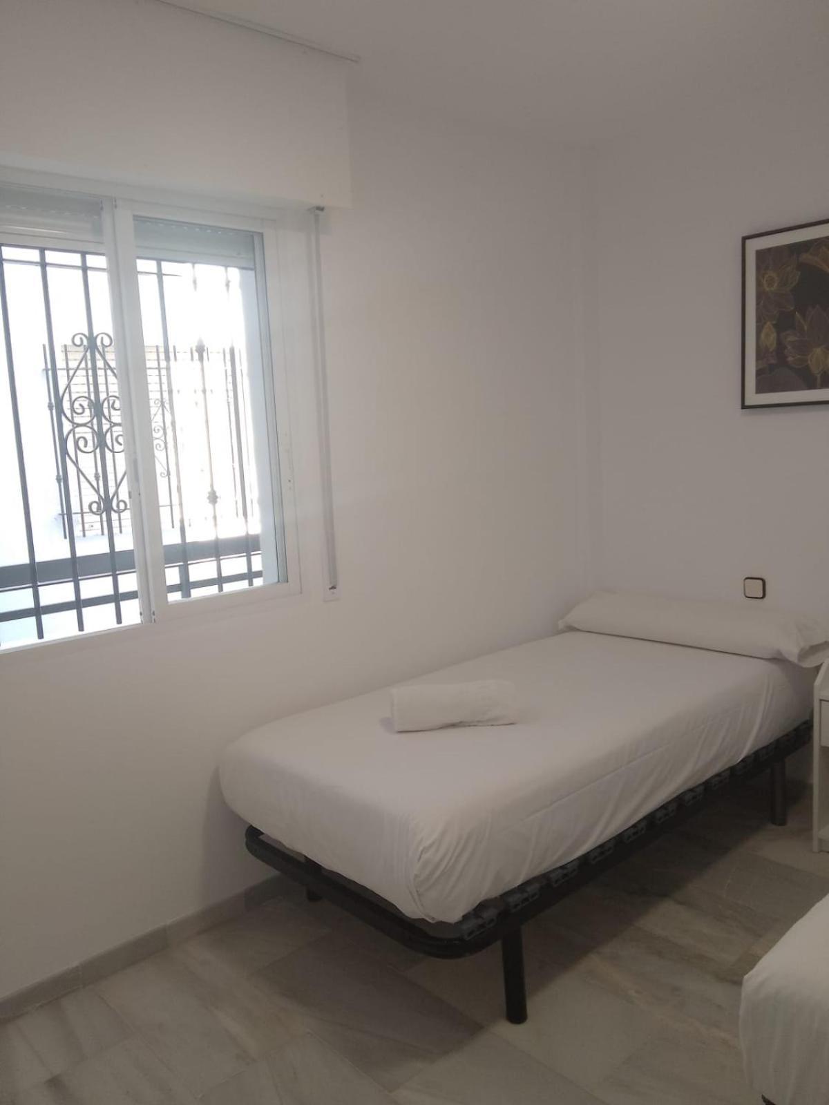 Fuengirola Puerto 2 Room & Parking Exterior photo