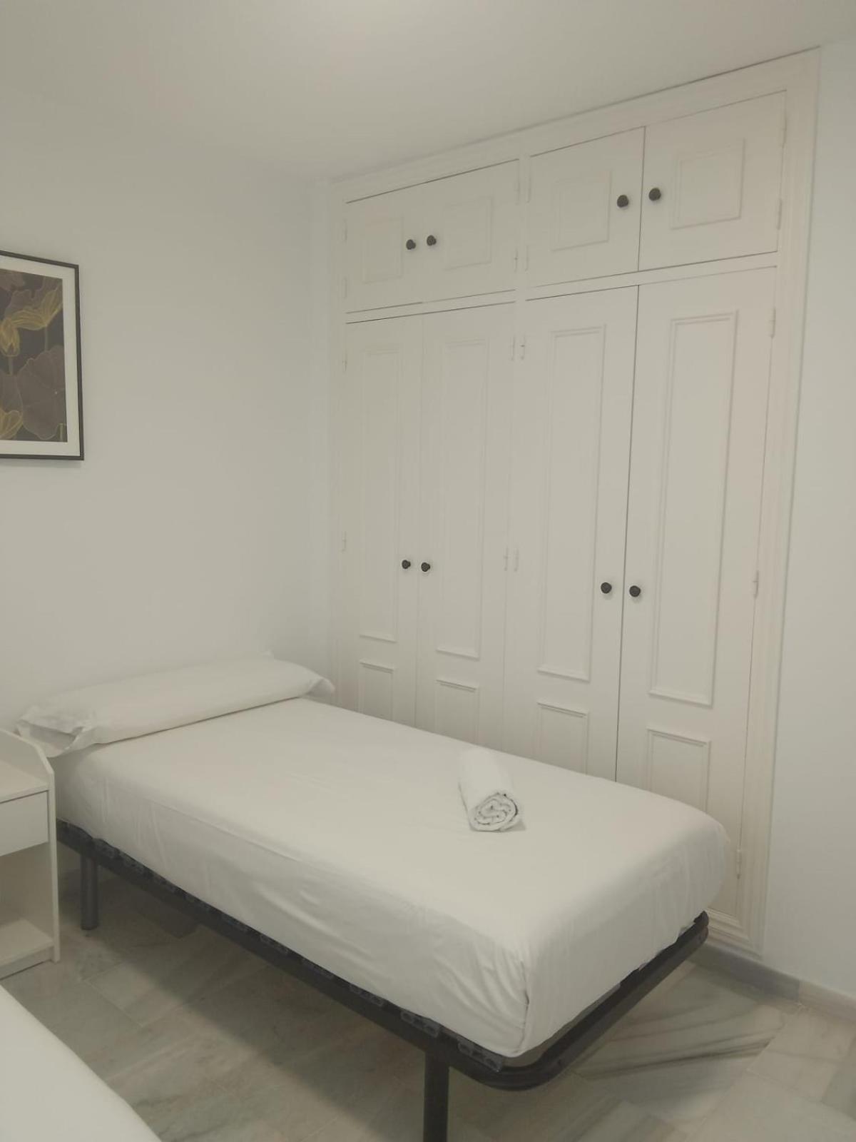 Fuengirola Puerto 2 Room & Parking Exterior photo